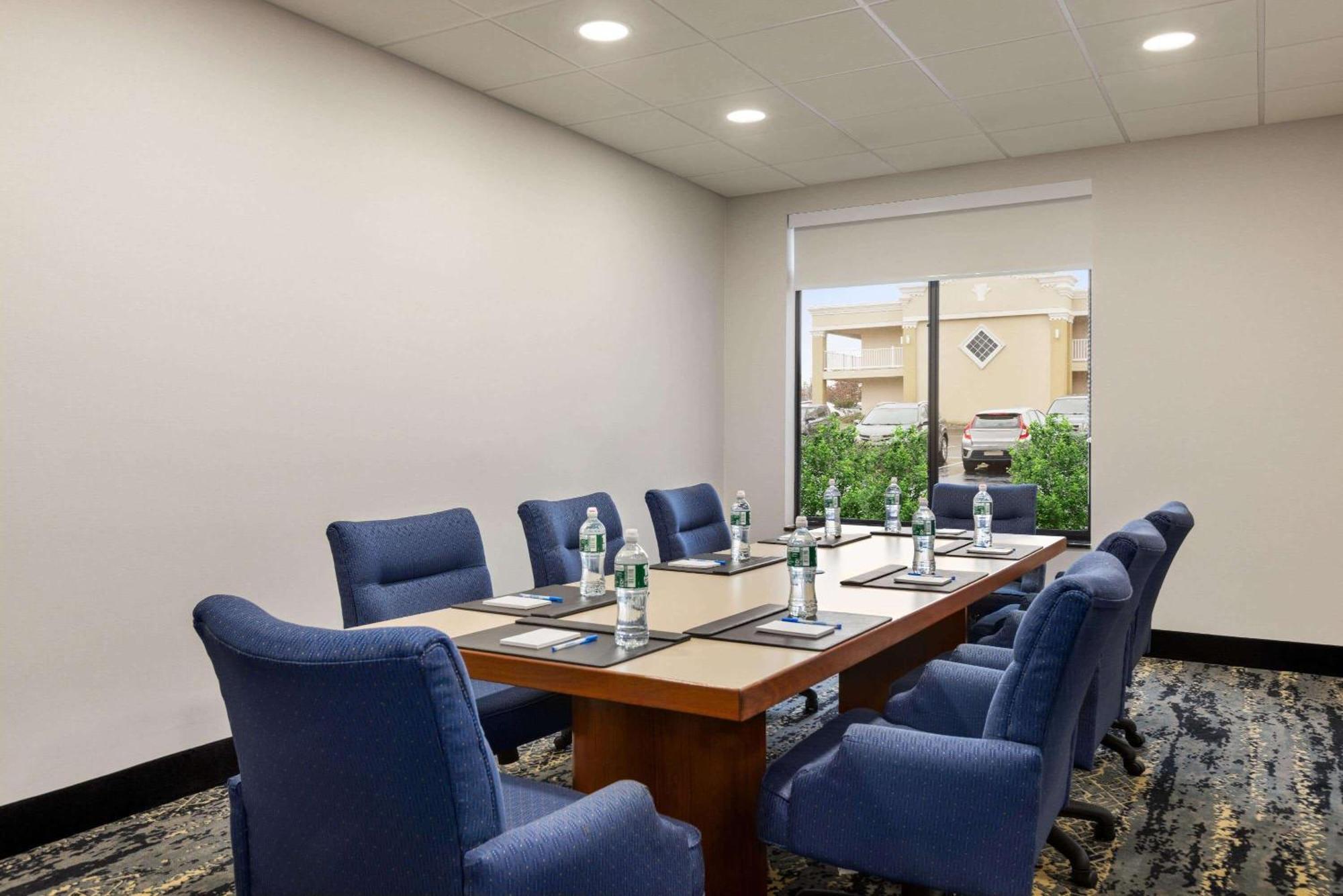La Quinta By Wyndham Mt. Laurel - Philadelphia Hotel Mount Laurel Luaran gambar