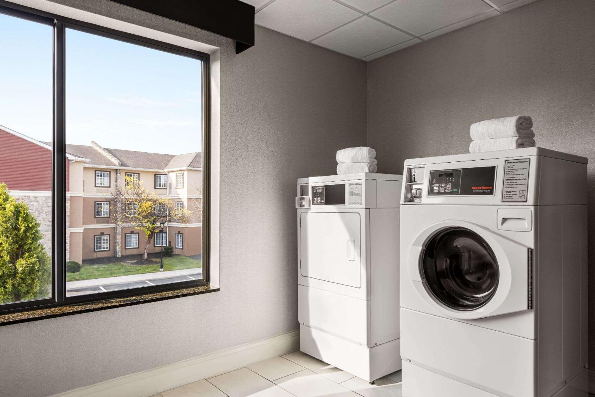 La Quinta By Wyndham Mt. Laurel - Philadelphia Hotel Mount Laurel Luaran gambar